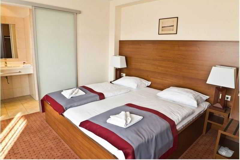 Ivbergs Hotel Berlin Messe Екстер'єр фото