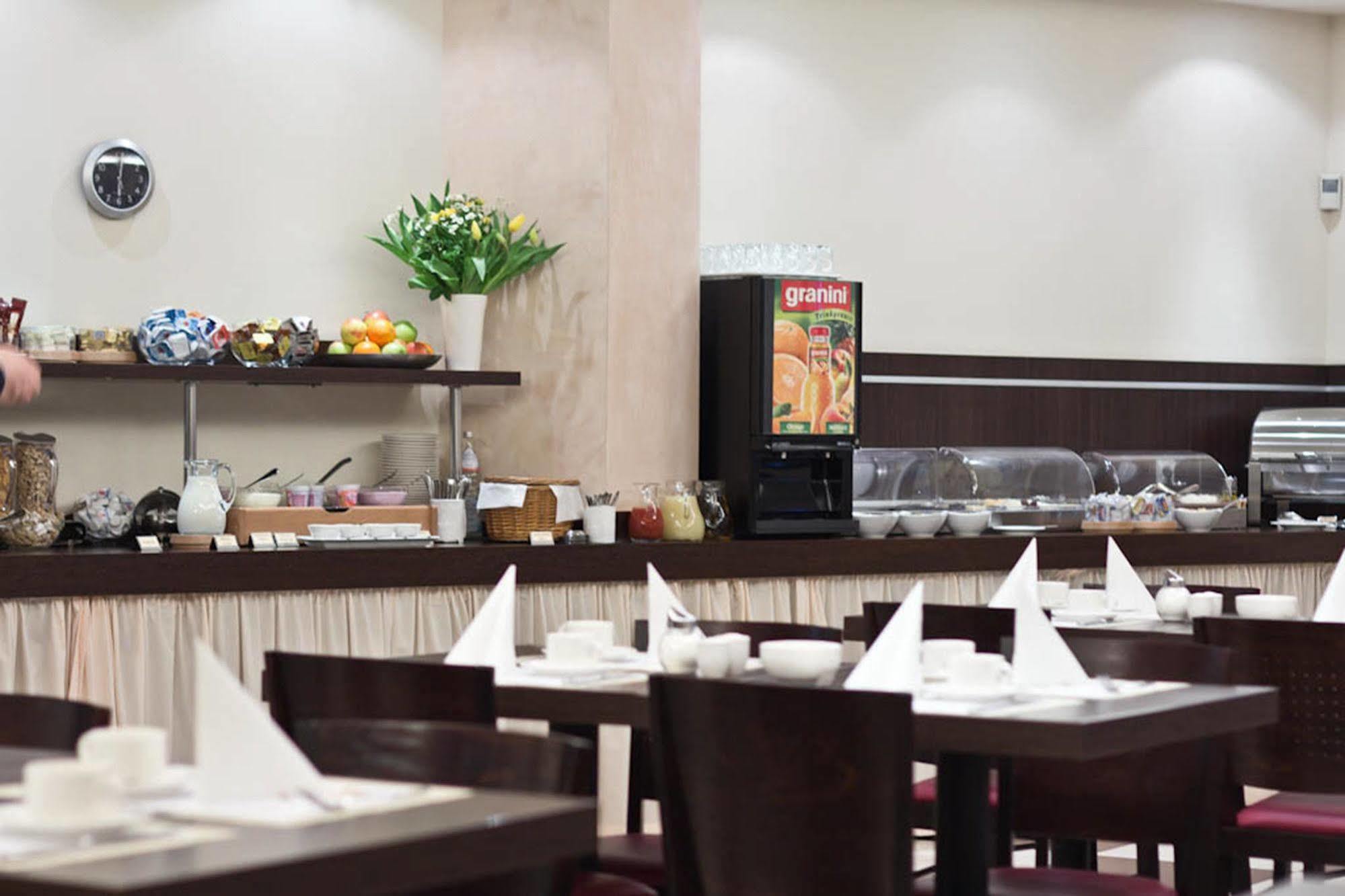 Ivbergs Hotel Berlin Messe Екстер'єр фото