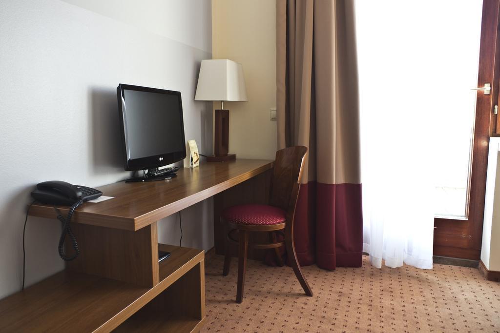 Ivbergs Hotel Berlin Messe Екстер'єр фото